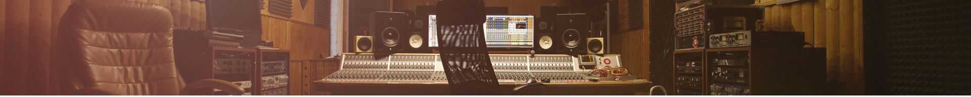 STUDIO