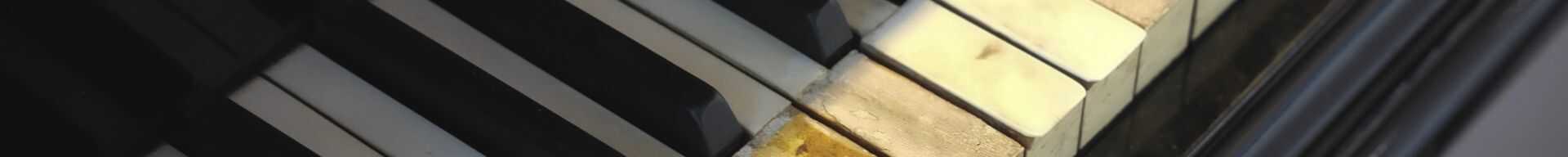 PIANOFORTI VERTICALI