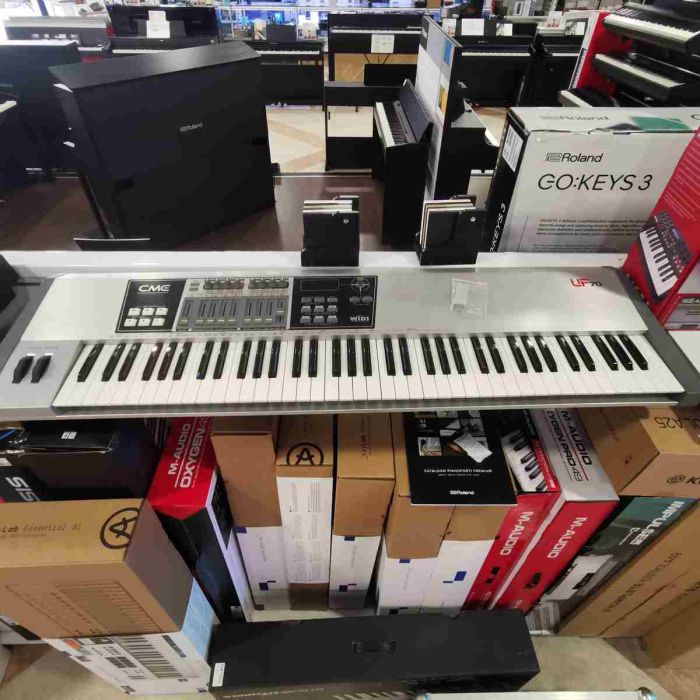 TASTIERA CME UF70 USATA main product photo